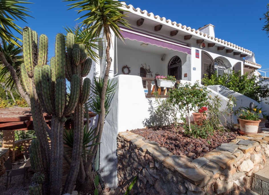 Venta - Villa adosada -
Villamartín - Fortuna