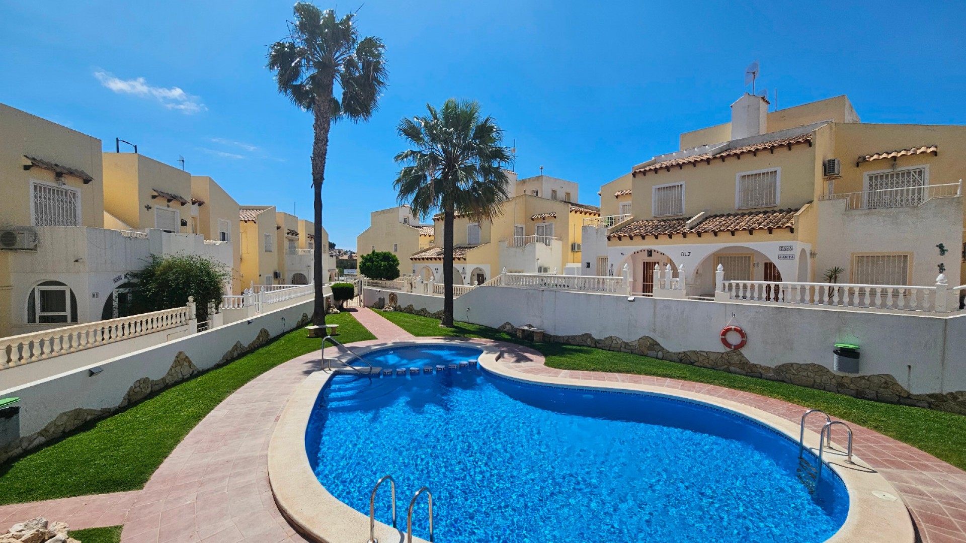 Venta - Villa adosada -
Villamartín - Panorama Golf