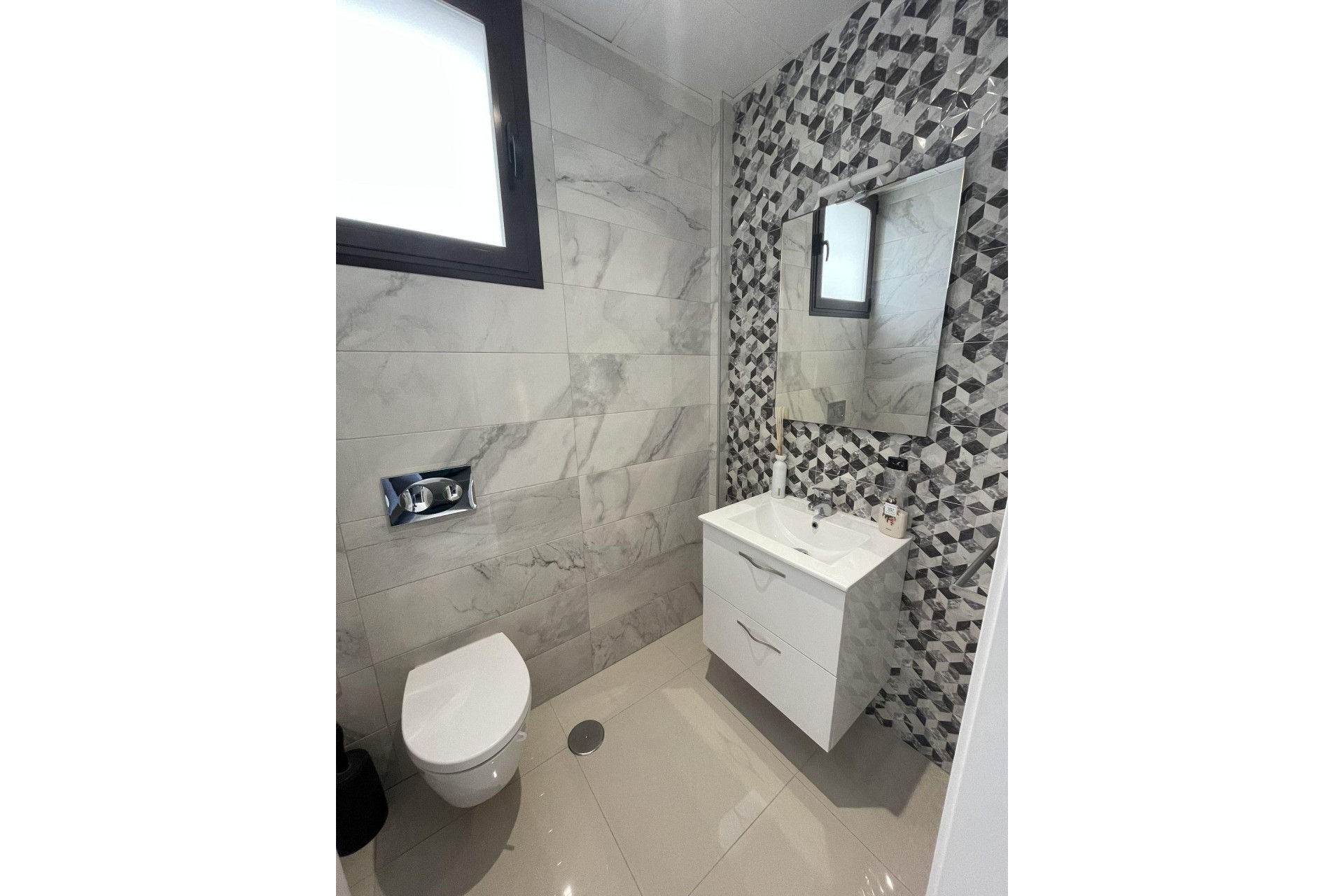 Venta - Villa adosada -
Villamartín