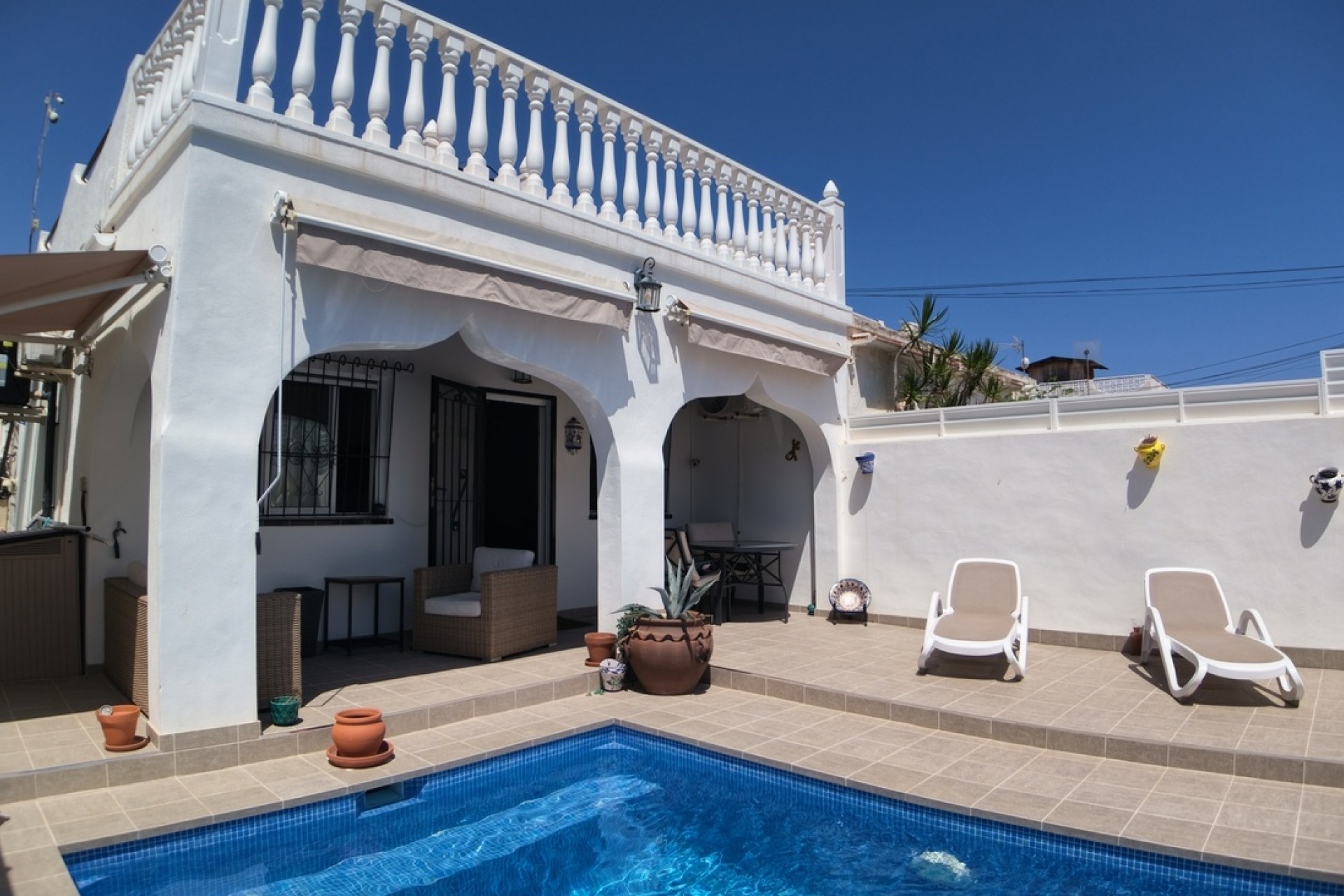 Venta - Villa adosada -
Villamartín