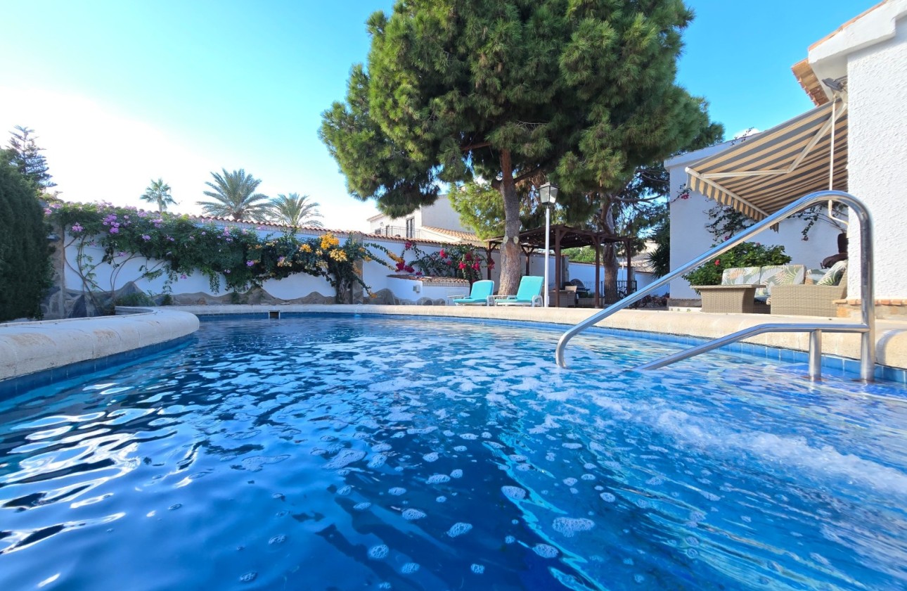 Venta - Villa - Independiente -
Orihuela Costa * - Cabo Roig *