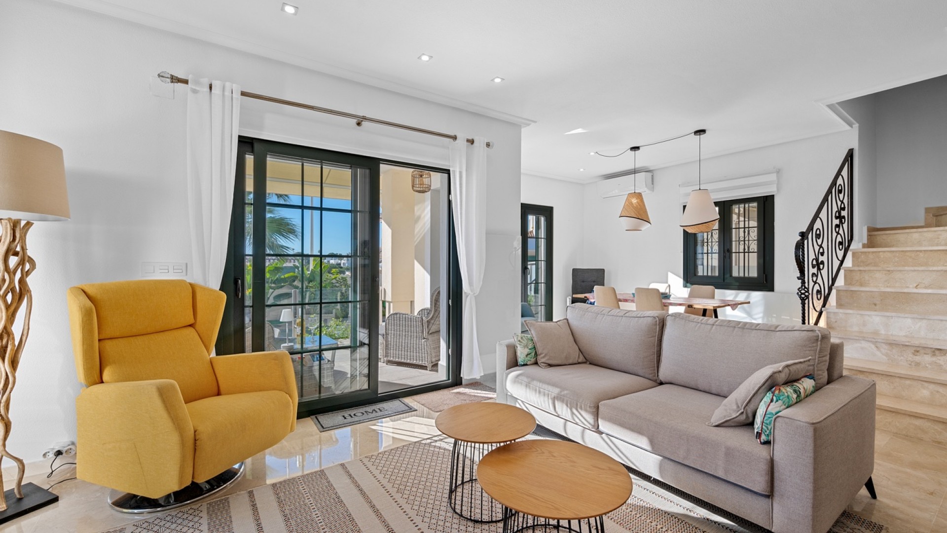 Venta - Villa - Independiente -
Orihuela Costa - Los Dolses*