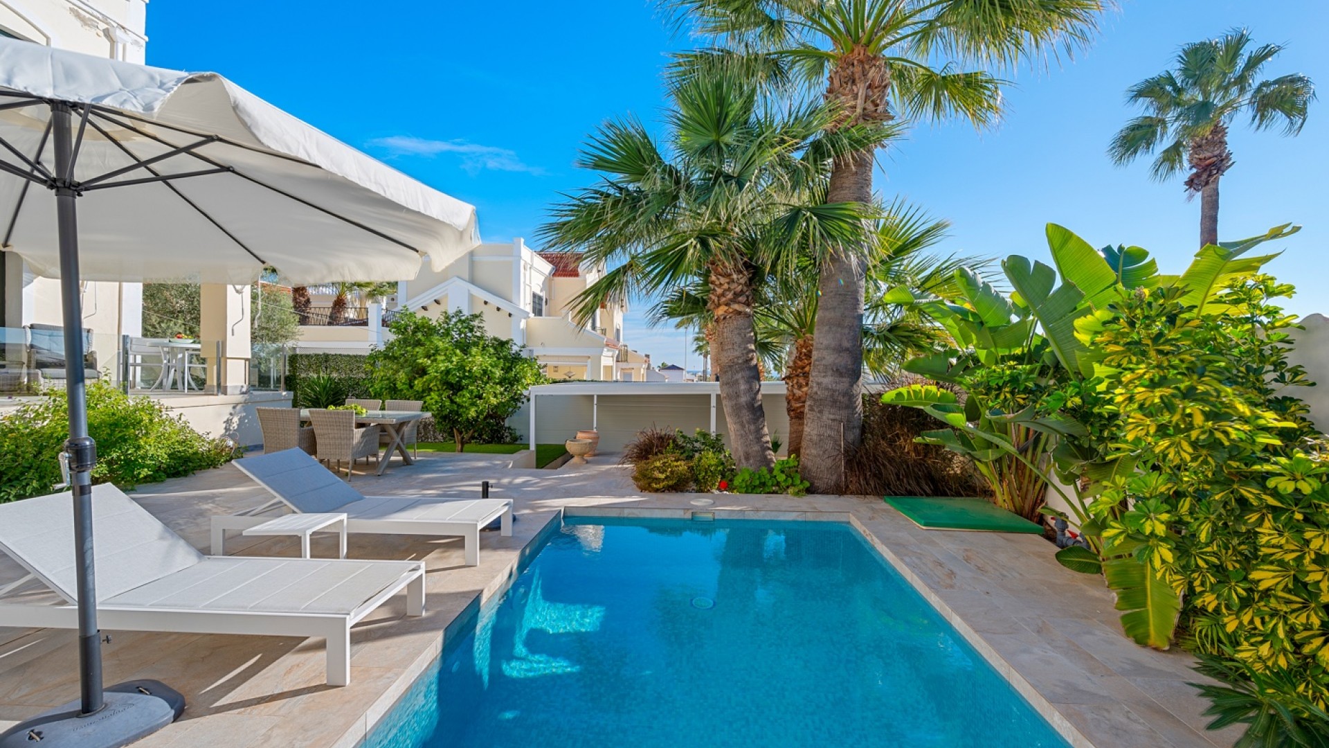 Venta - Villa - Independiente -
Orihuela Costa - Los Dolses*