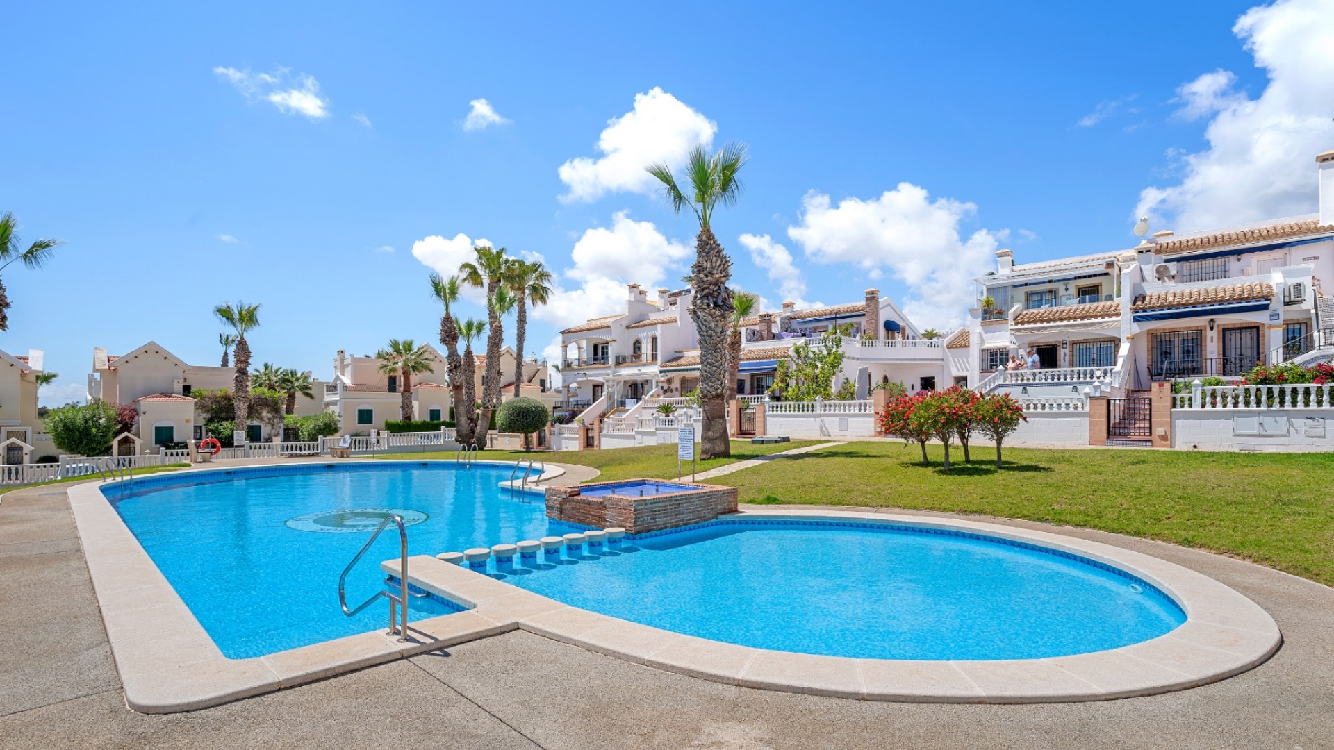 Venta - Villa - Independiente -
Orihuela Costa - Los Dolses*