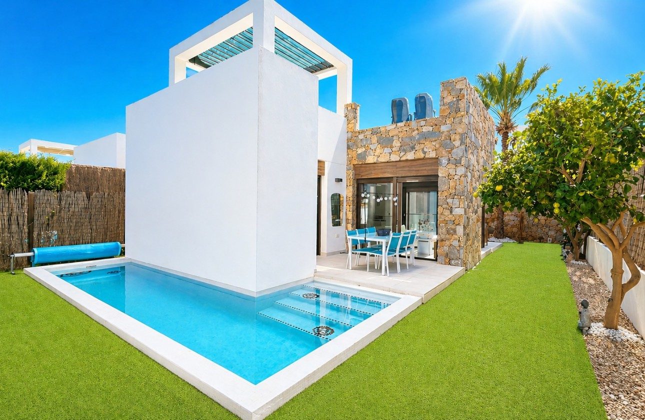 Venta - Villa -
Orihuela Costa - Lomas de Cabo Roig