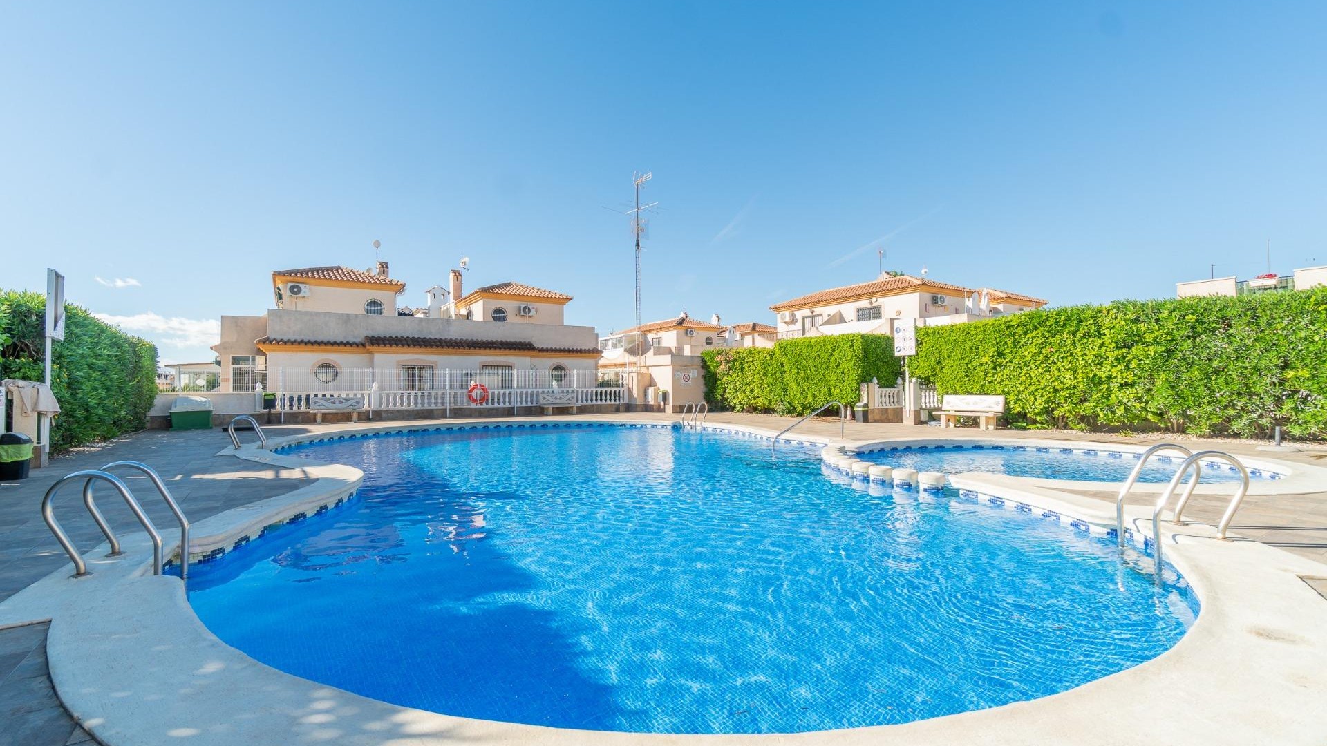 Venta - Villa -
Orihuela Costa - Playa Flamenca