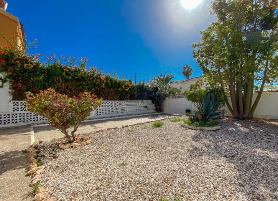 Venta - Villa -
Torrevieja