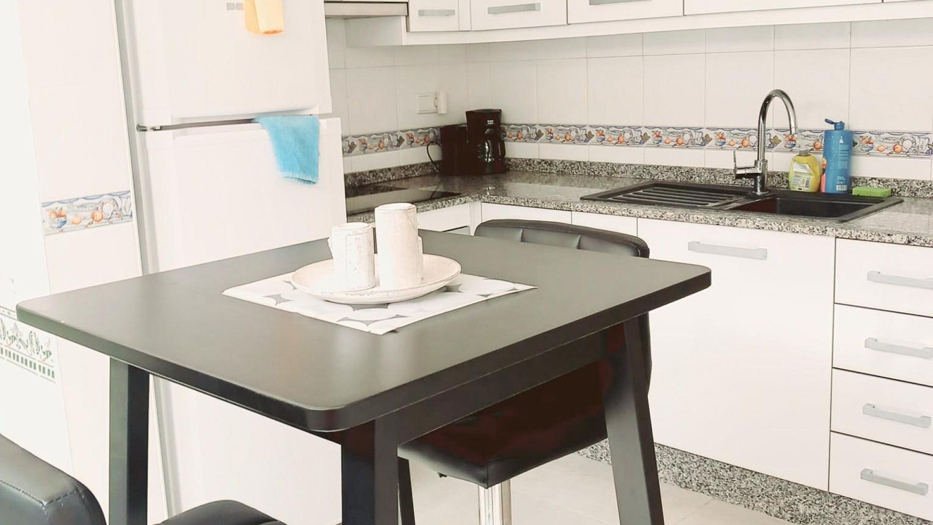 Videresalg - Byhus -
Algorfa