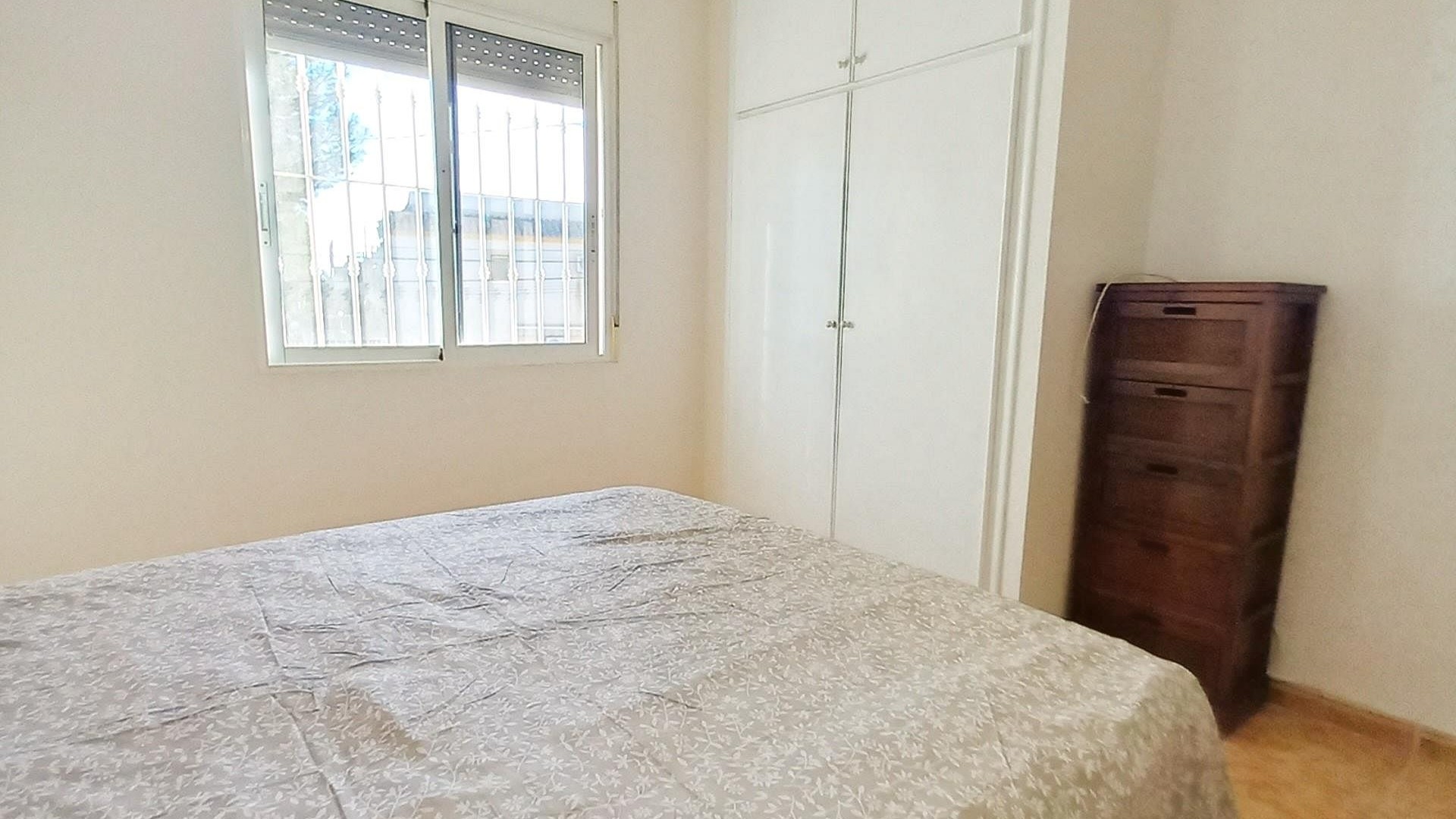 Videresalg - Byhus -
Algorfa