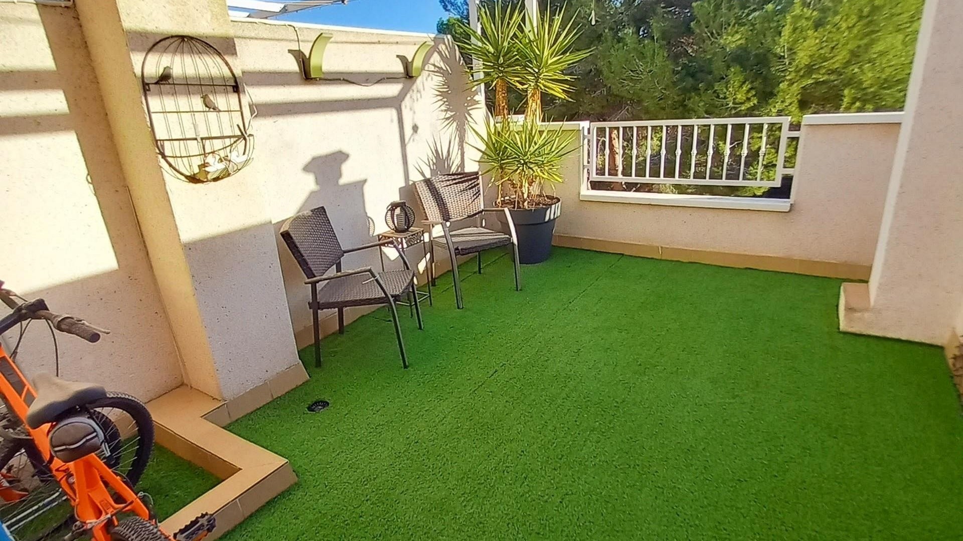 Videresalg - Byhus -
Algorfa