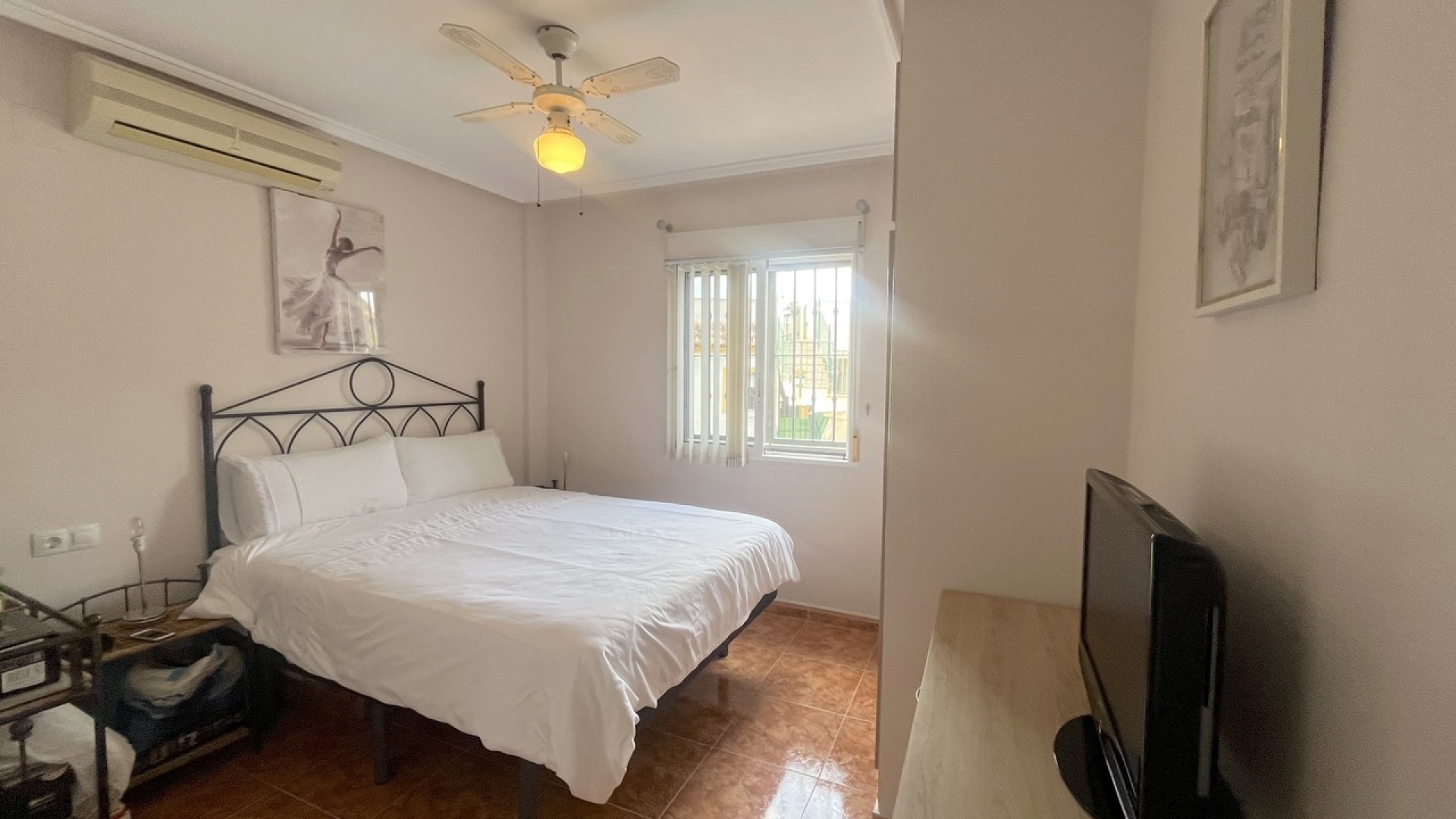 Videresalg - Byhus -
Algorfa