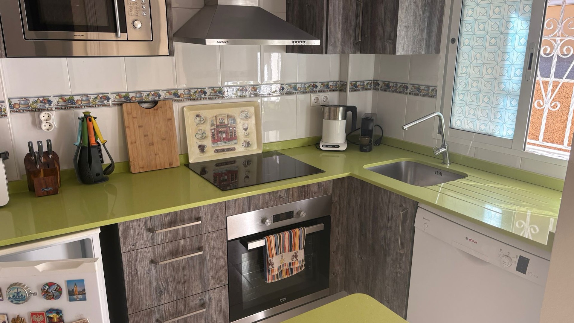 Videresalg - Byhus -
Algorfa