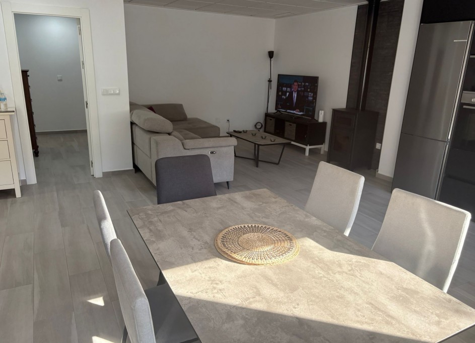 Videresalg - Byhus -
Algorfa