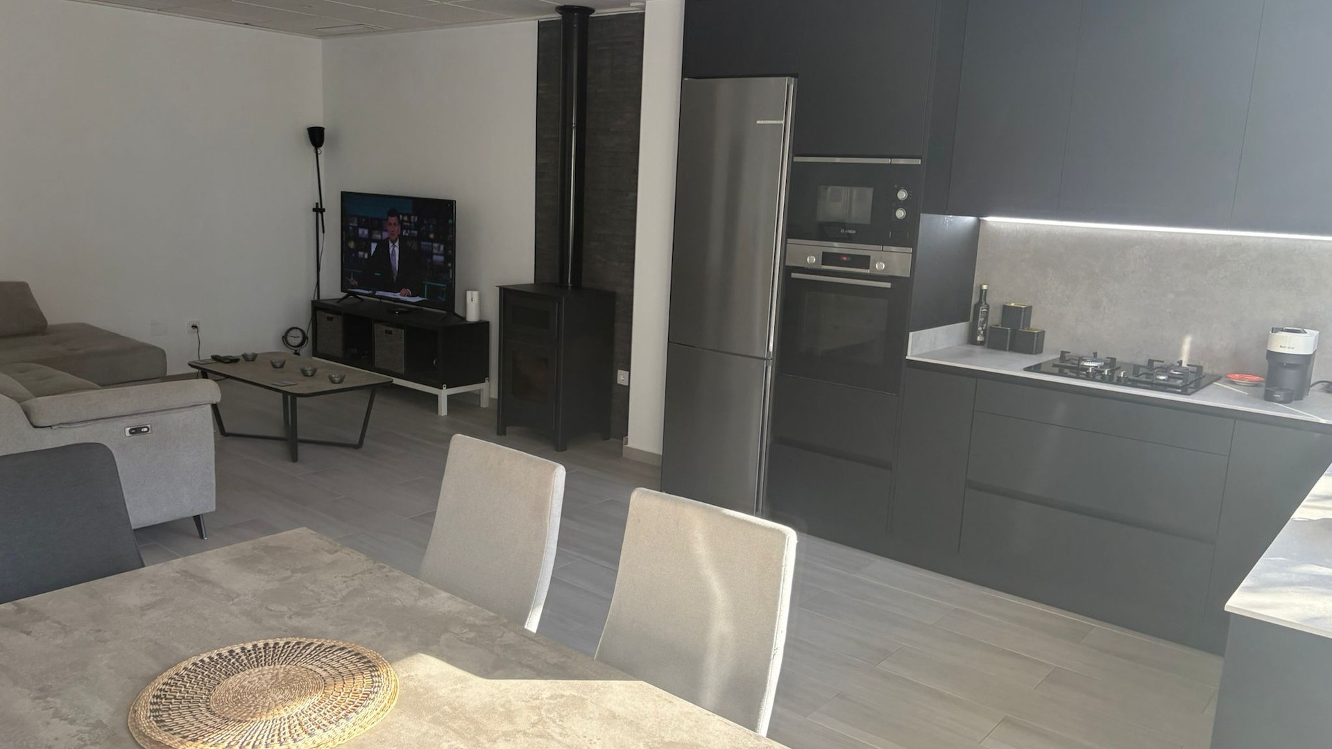 Videresalg - Byhus -
Algorfa