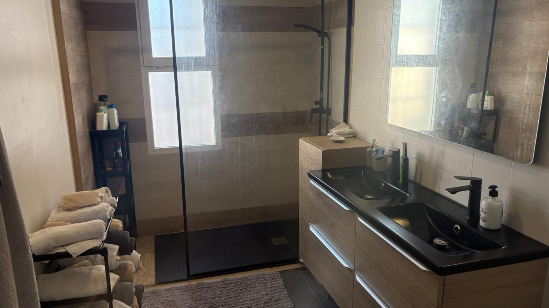 Videresalg - Byhus -
Algorfa