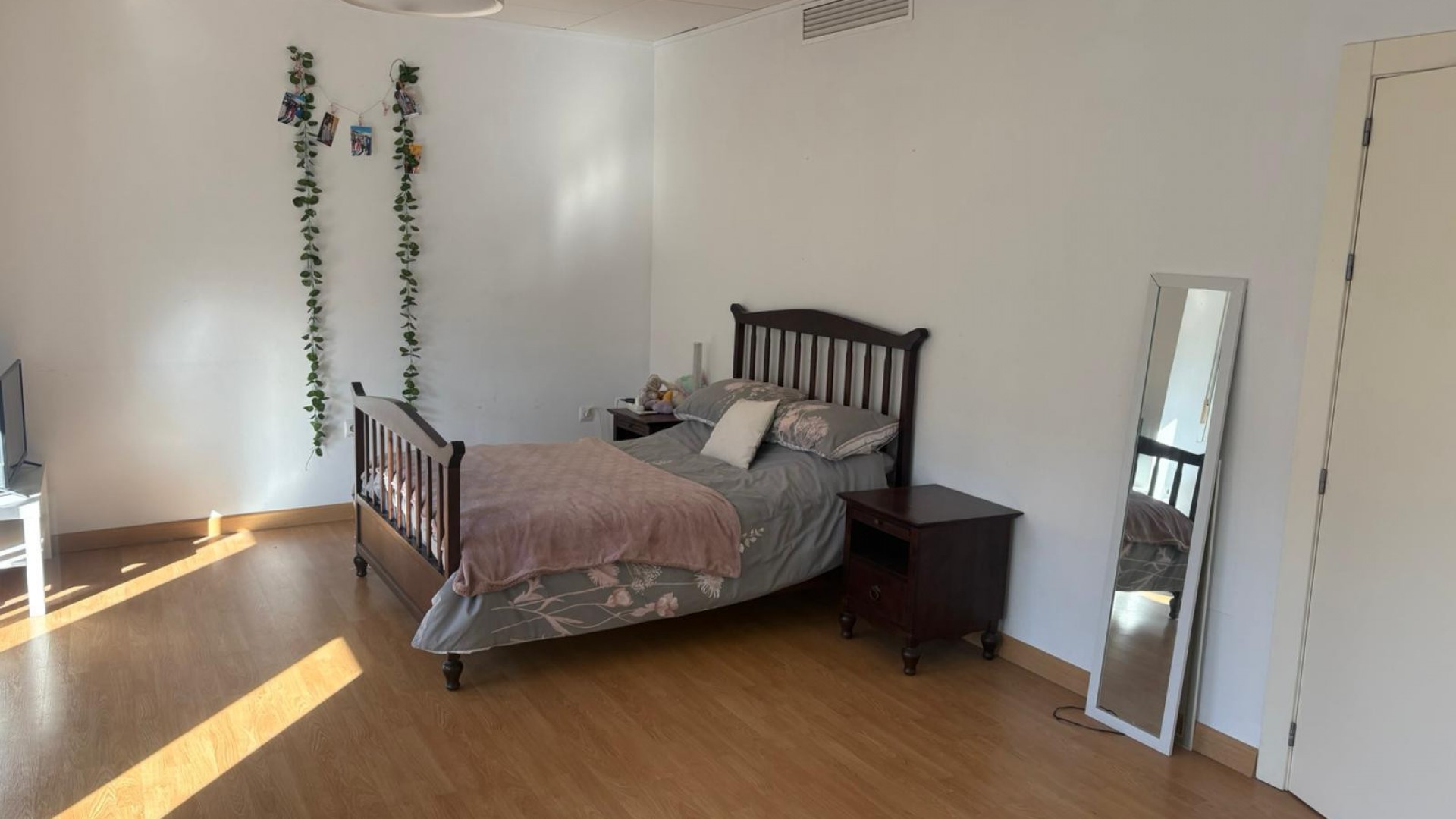 Videresalg - Byhus -
Algorfa