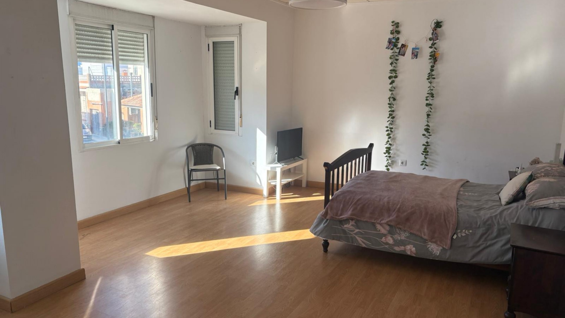 Videresalg - Byhus -
Algorfa