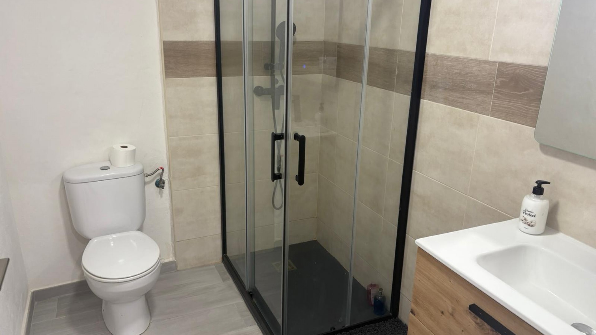 Videresalg - Byhus -
Algorfa