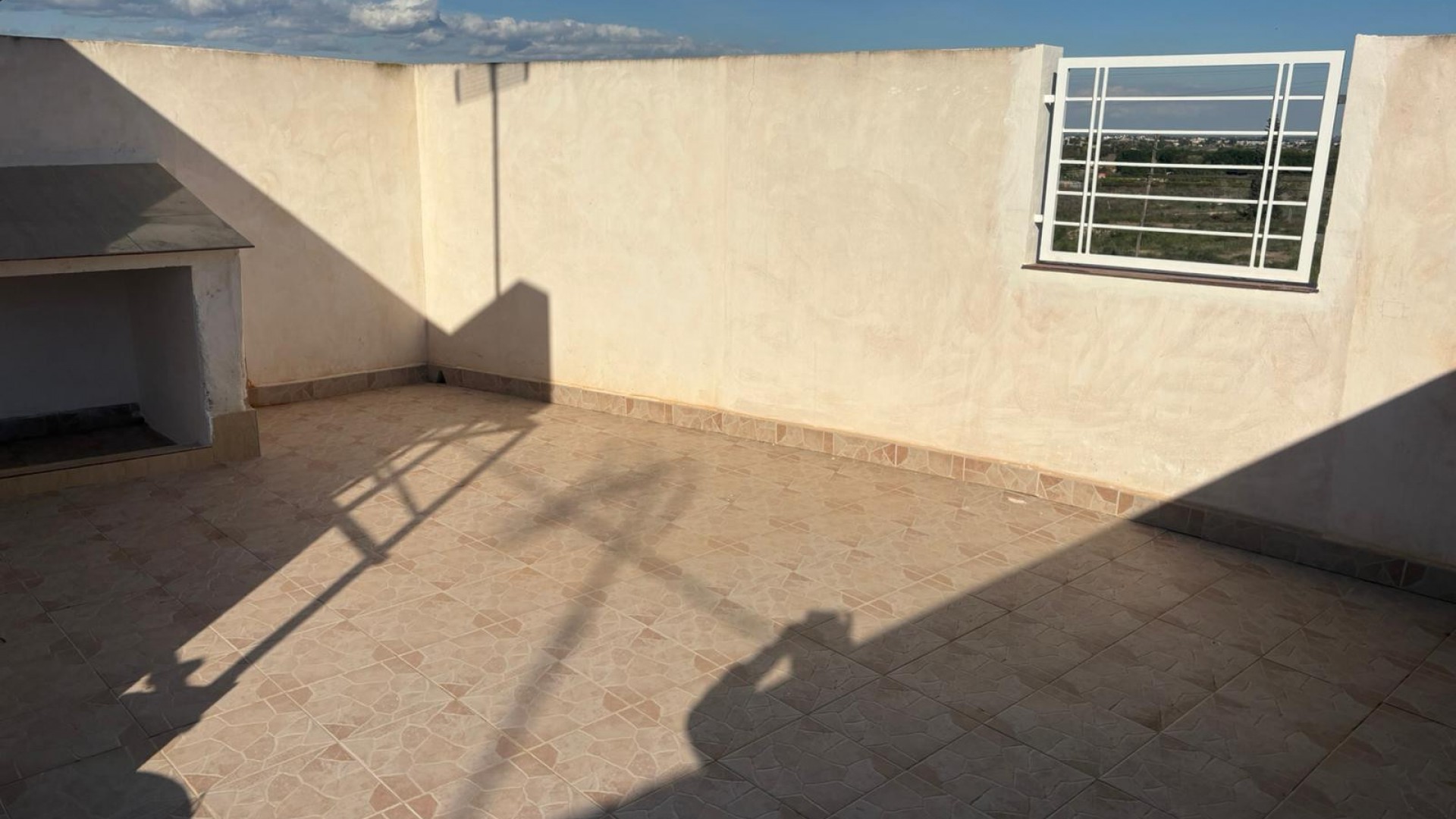 Videresalg - Byhus -
Algorfa