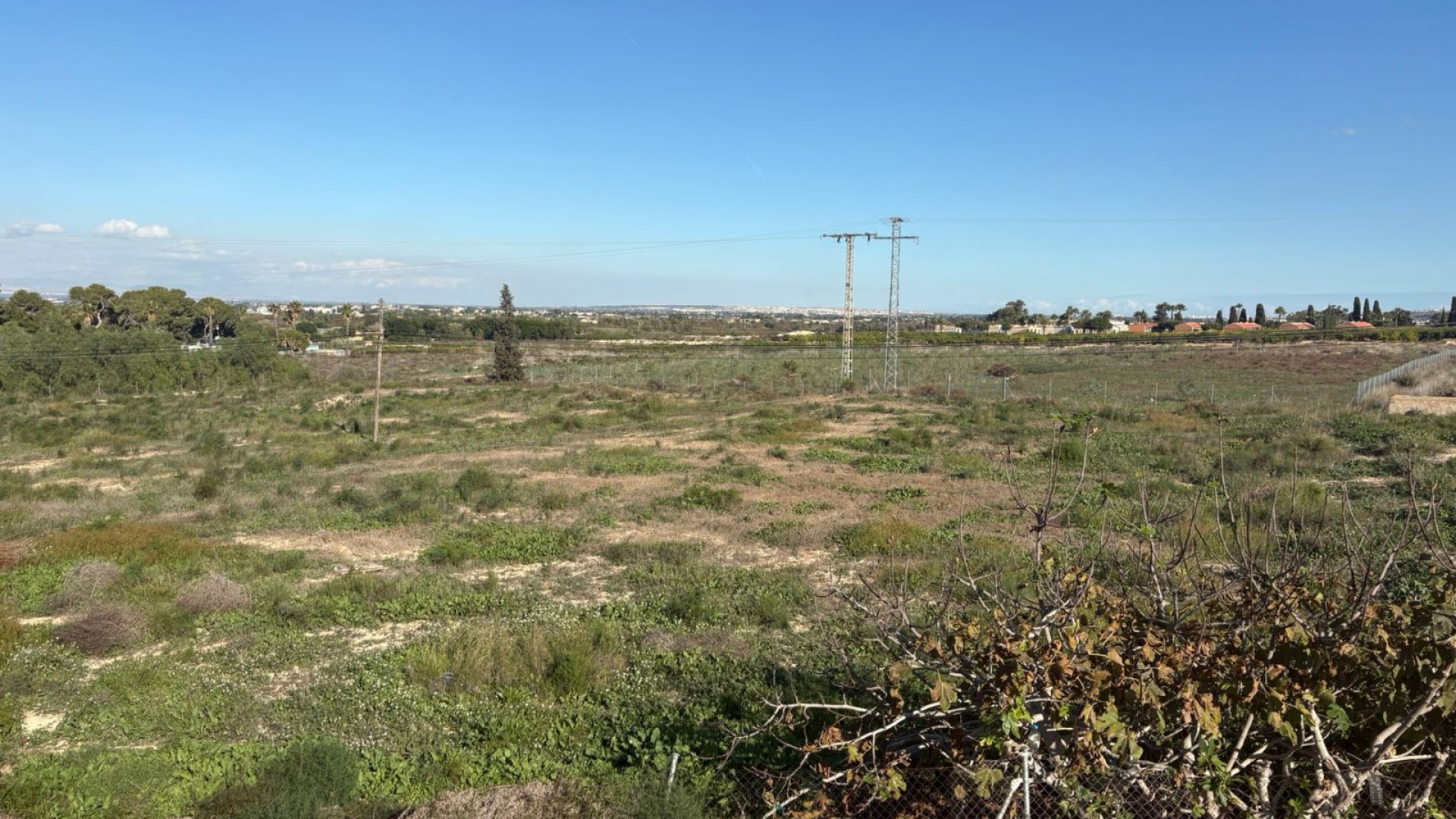 Videresalg - Byhus -
Algorfa