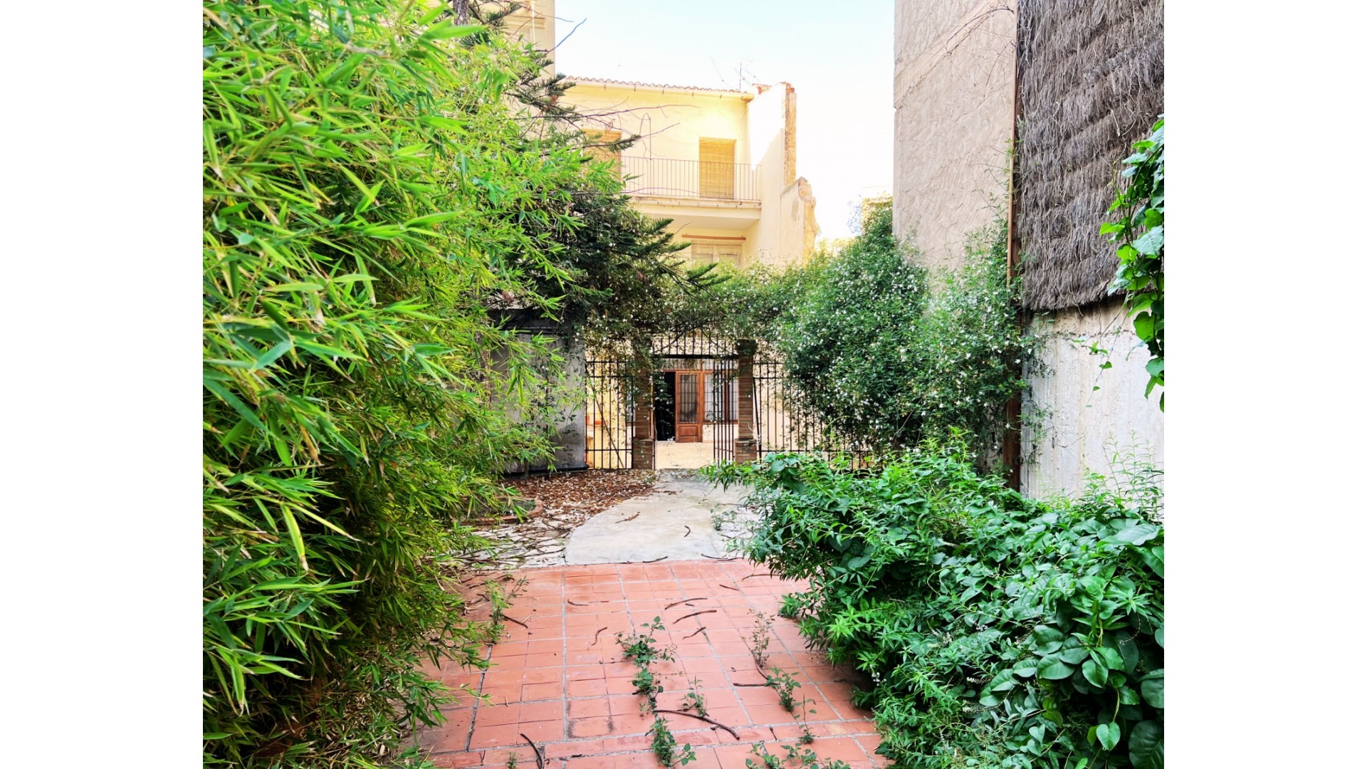 Videresalg - Byhus -
Aspe