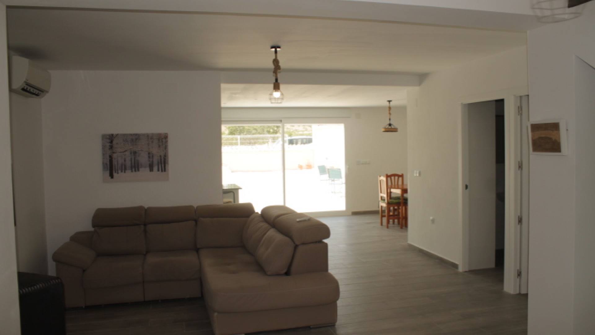 Videresalg - Byhus -
Barbarroja - Barbarroja Alicante