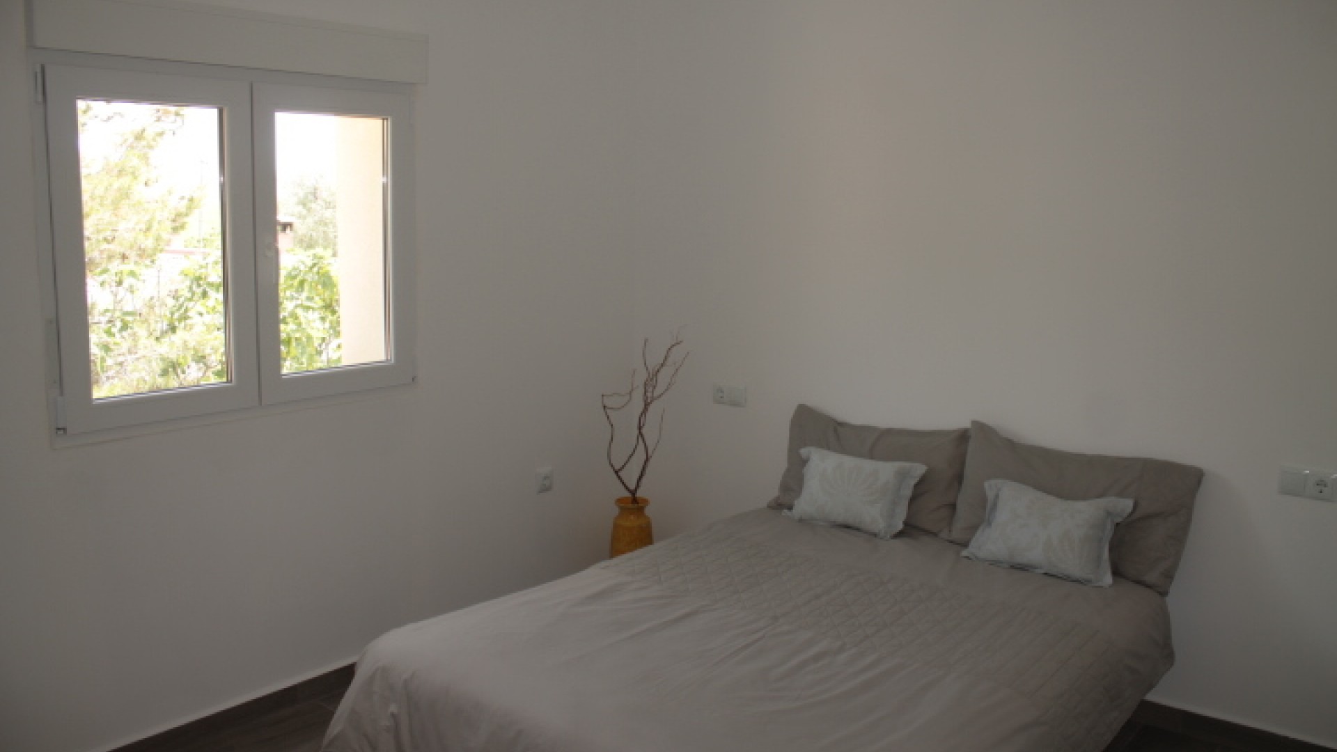 Videresalg - Byhus -
Barbarroja - Barbarroja Alicante