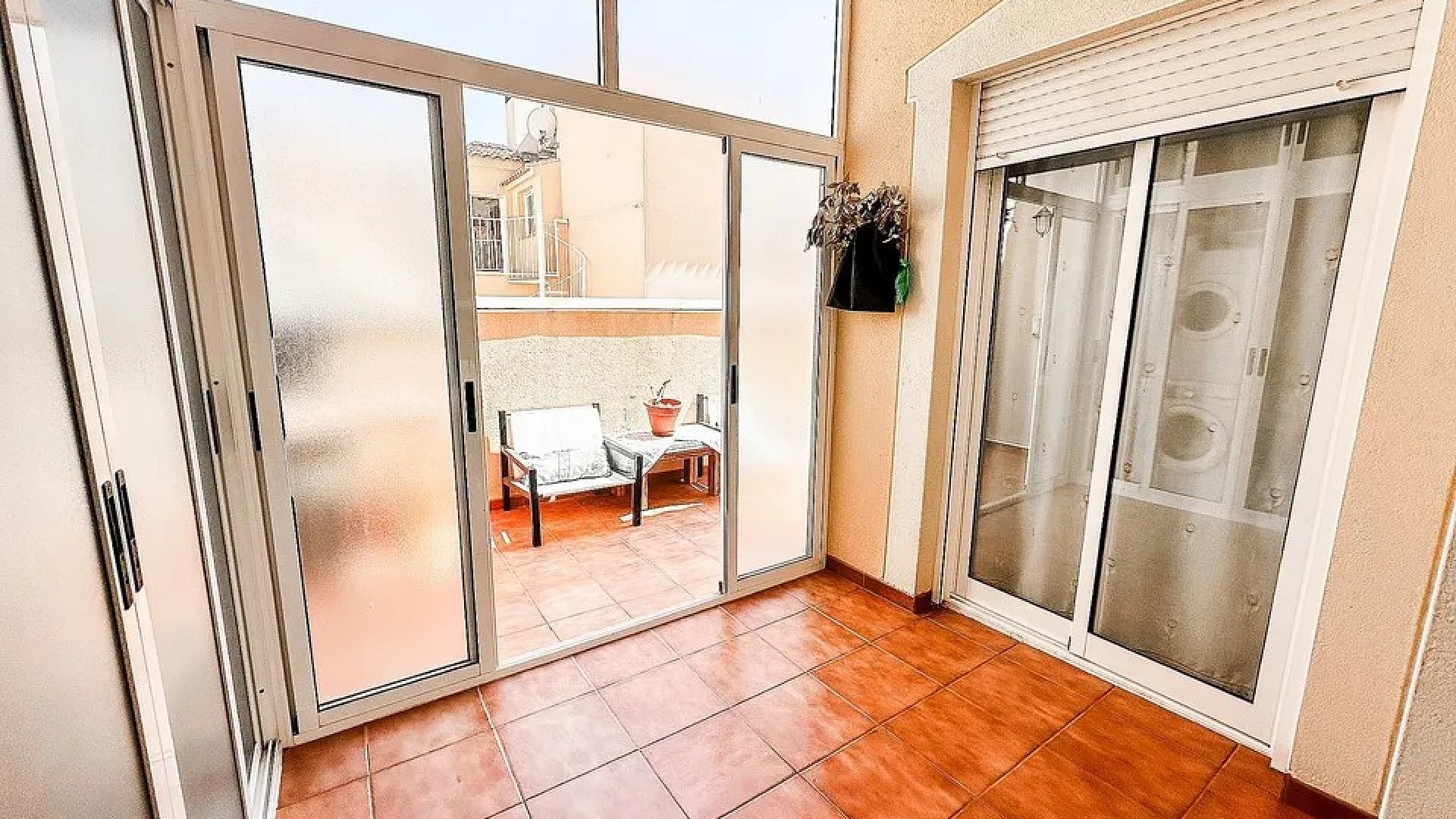 Videresalg - Byhus -
Hondón de los Fráiles