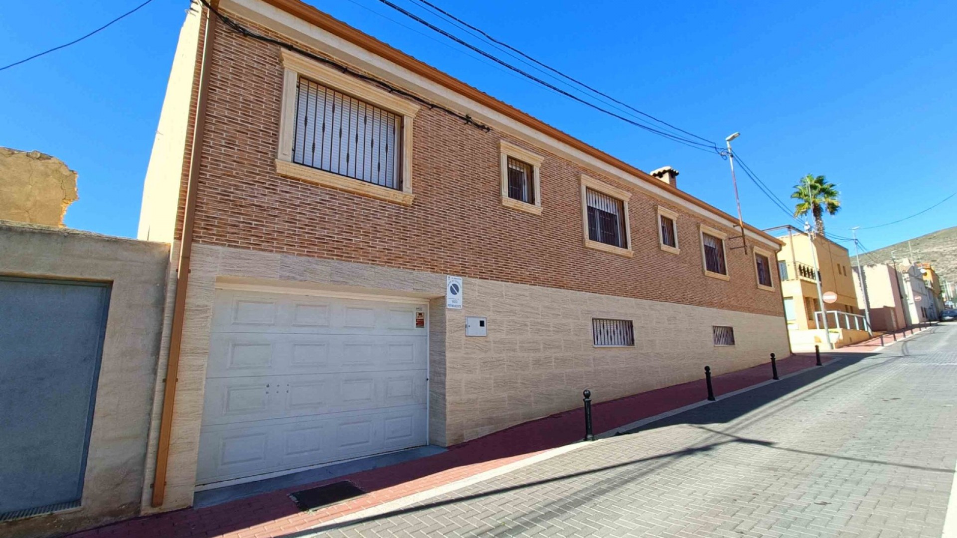 Videresalg - Byhus -
Hondón de los Fráiles