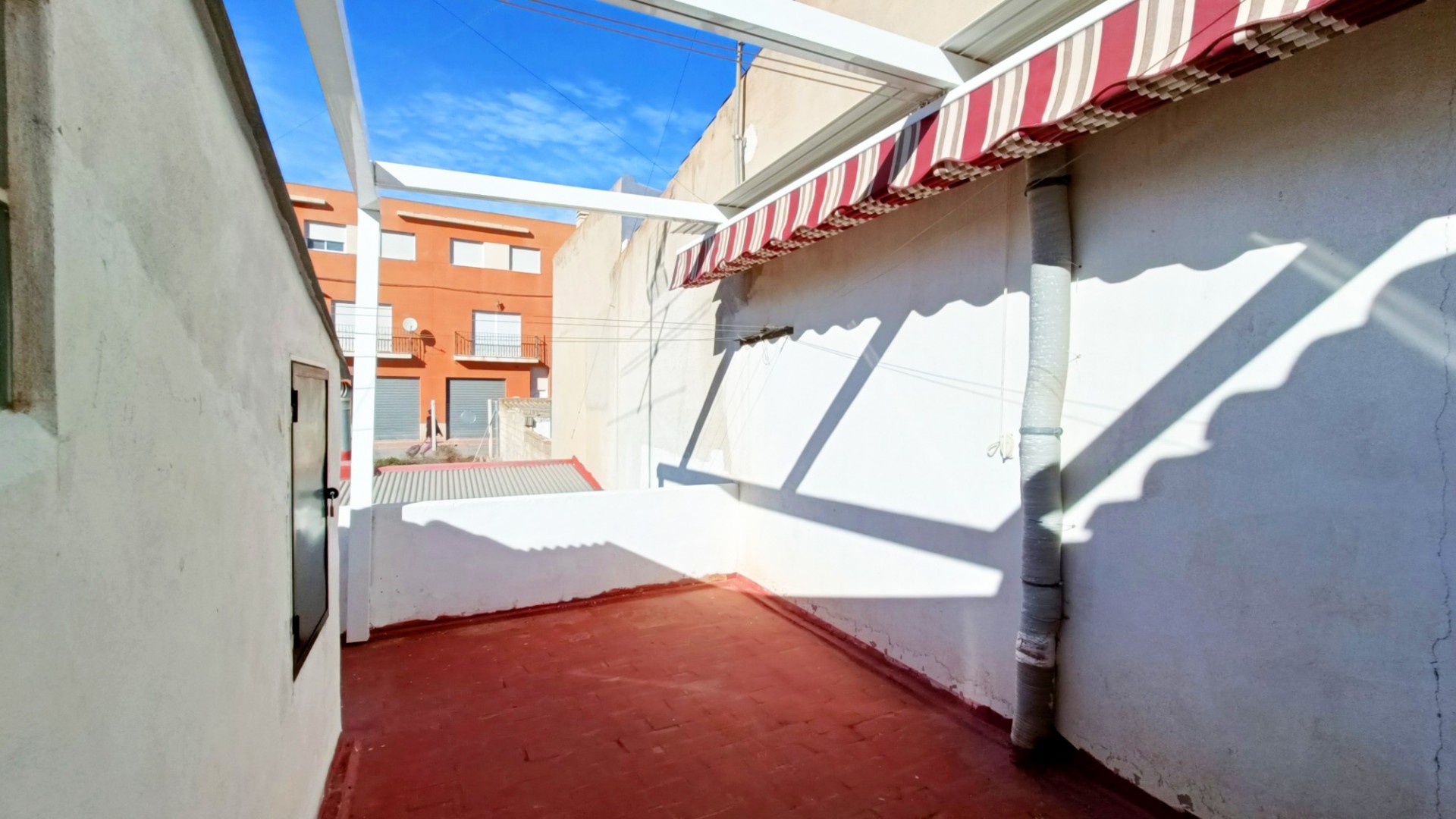 Videresalg - Byhus -
Hondón de los Fráiles