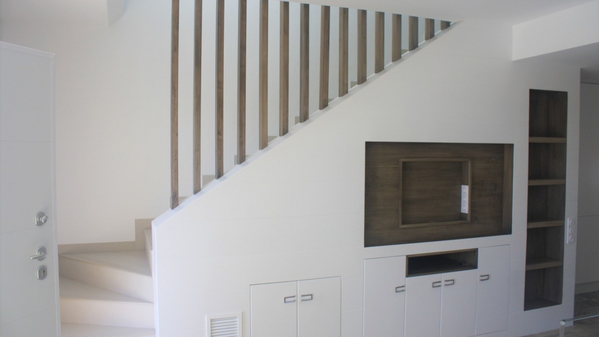 Videresalg - Byhus -
Los Altos