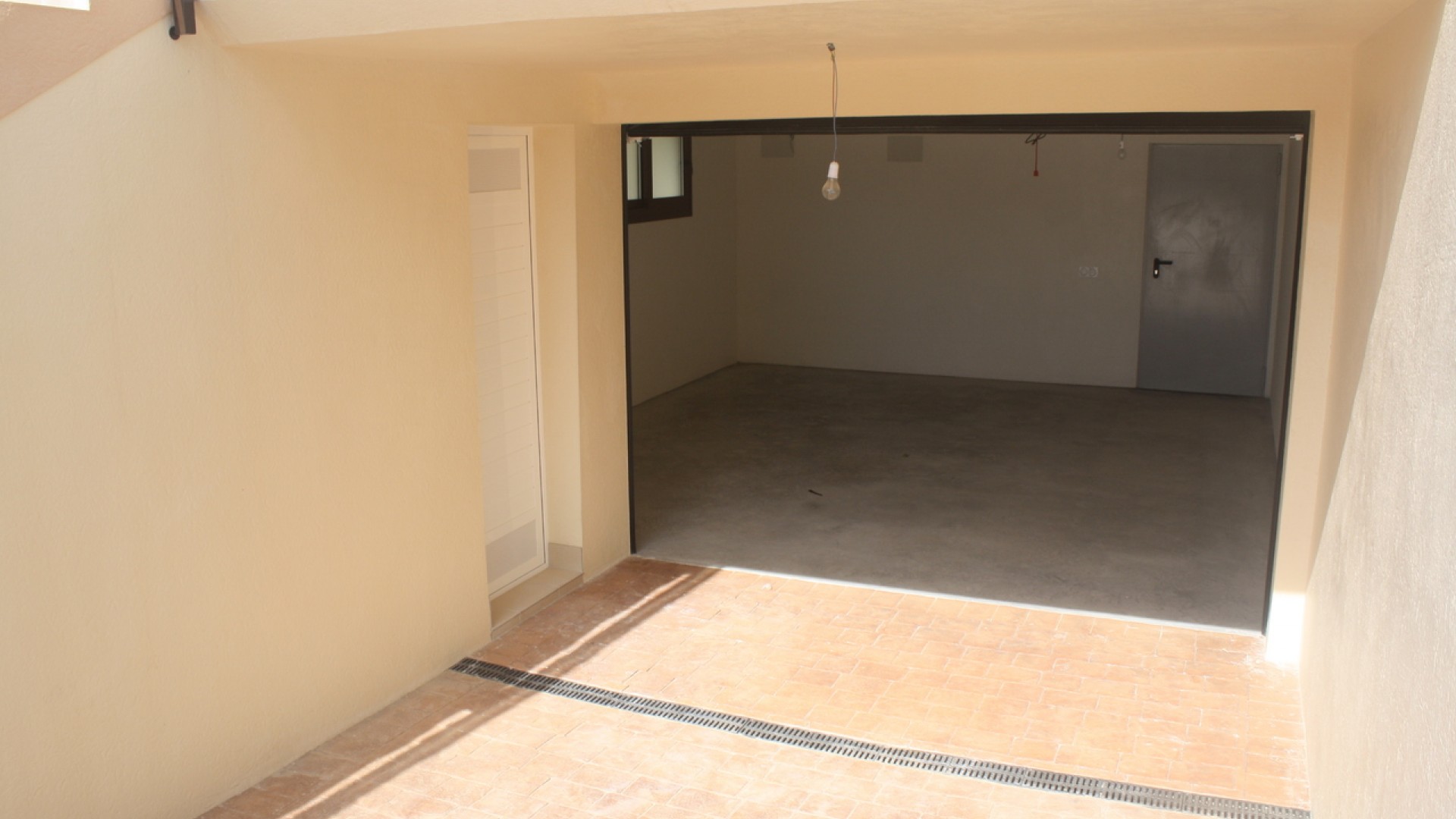 Videresalg - Byhus -
Los Altos