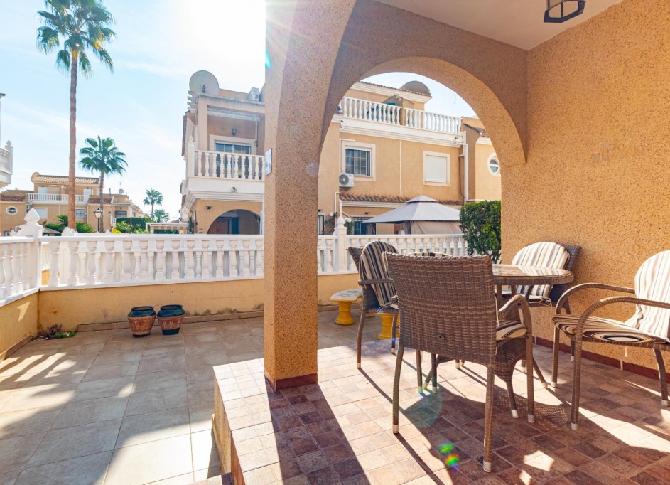 Videresalg - Byhus -
Orihuela Costa - Cabo Roig