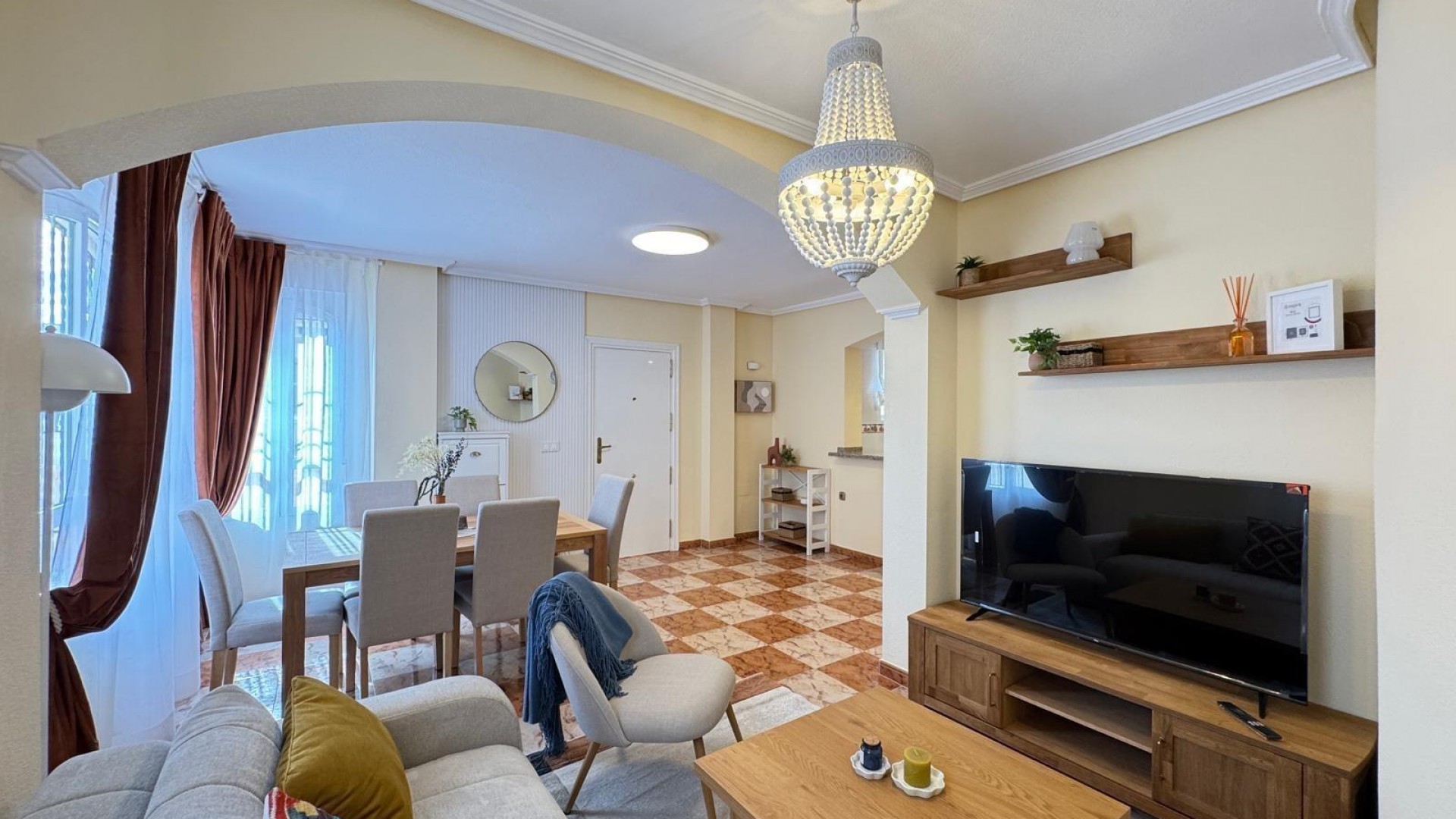 Videresalg - Byhus -
Orihuela Costa - Lomas de Cabo Roig-Los Dolses