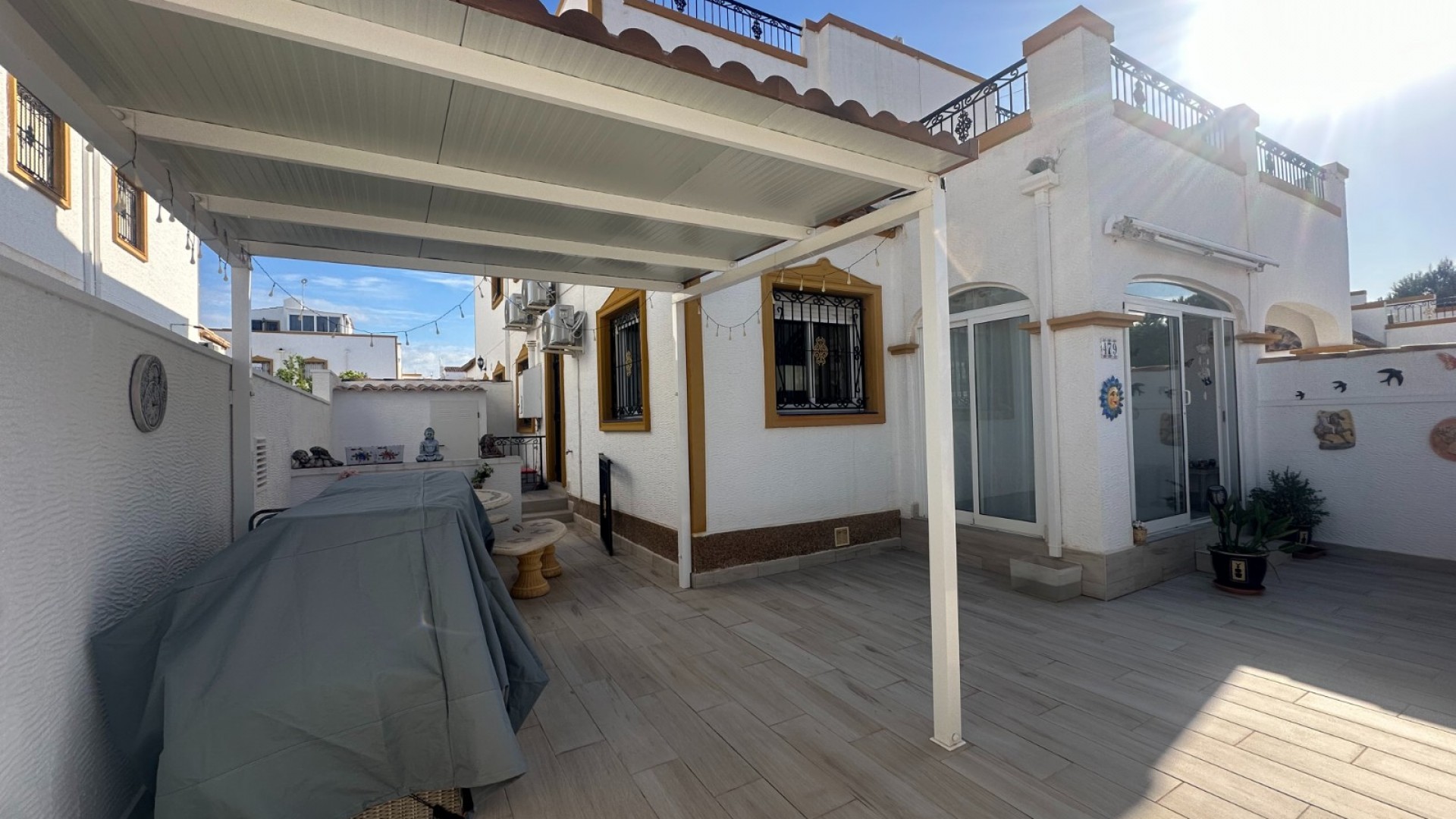 Videresalg - Byhus -
Orihuela - Entre Naranjos - Vistabella