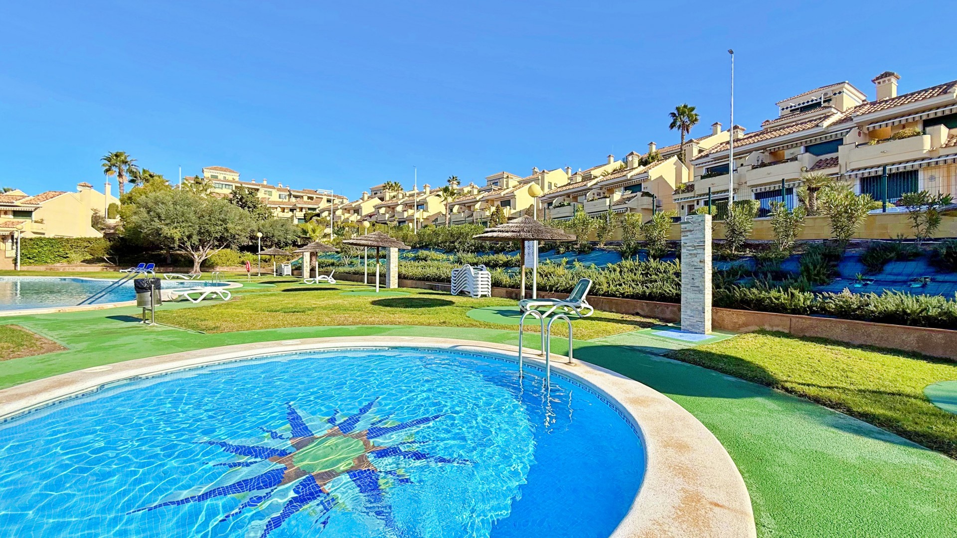 Videresalg - Byhus -
Orihuela - Orihuela Costa