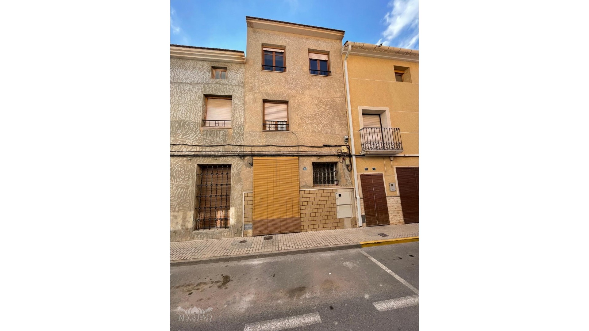 Videresalg - Byhus -
Pinoso - Pinoso Alicante