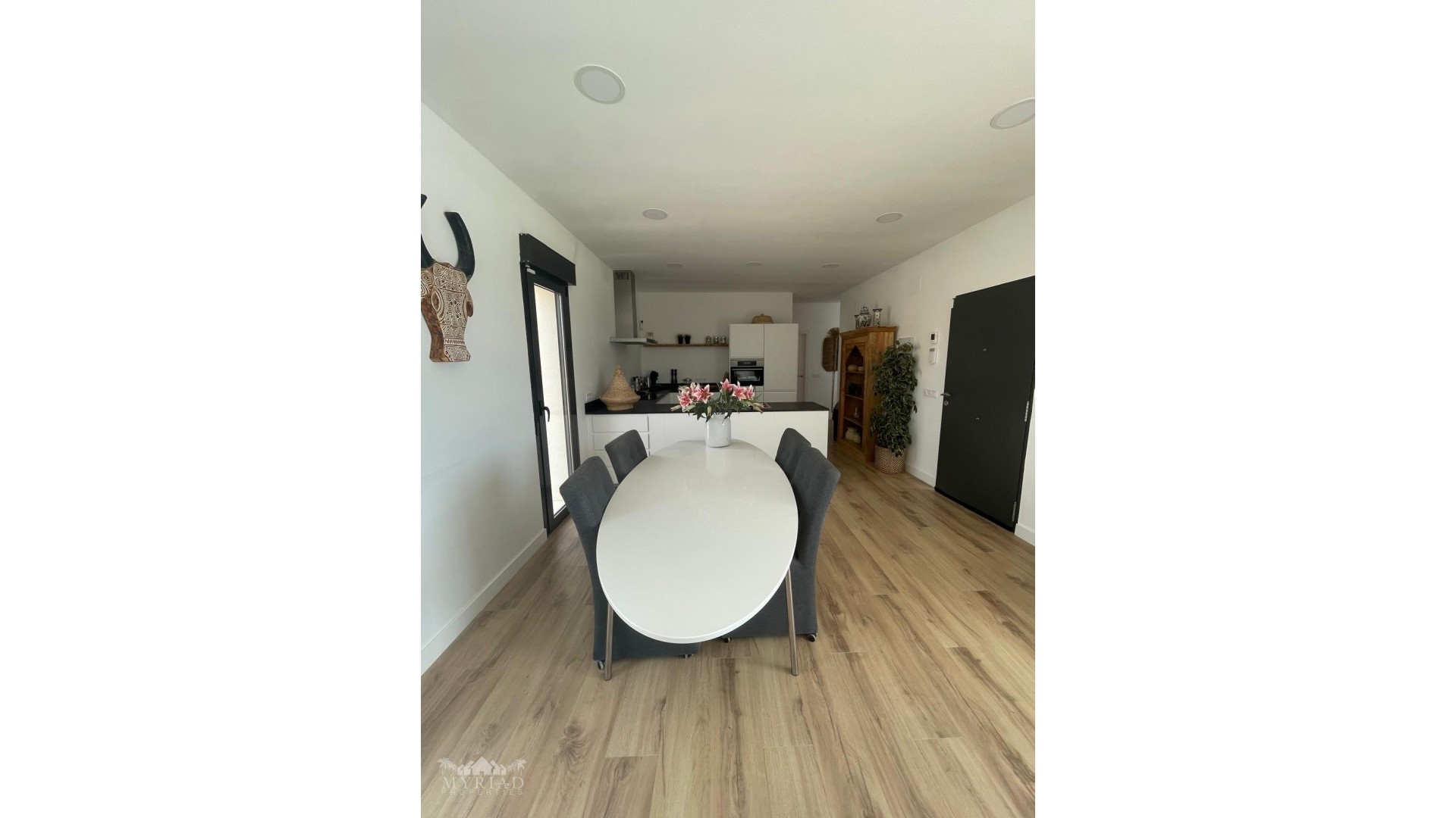 Videresalg - Byhus -
Pinoso - Pinoso Alicante