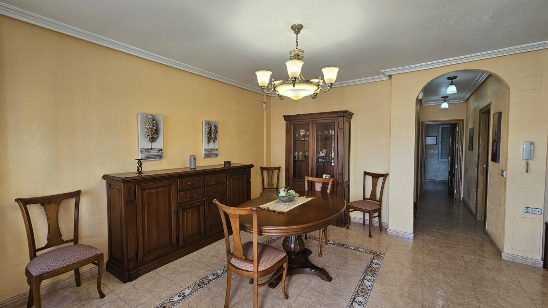 Videresalg - Byhus -
Rojales - Pueblo