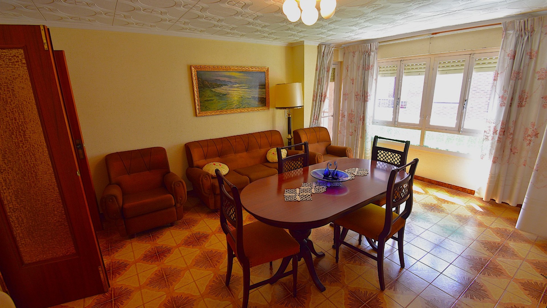 Videresalg - Byhus -
Rojales