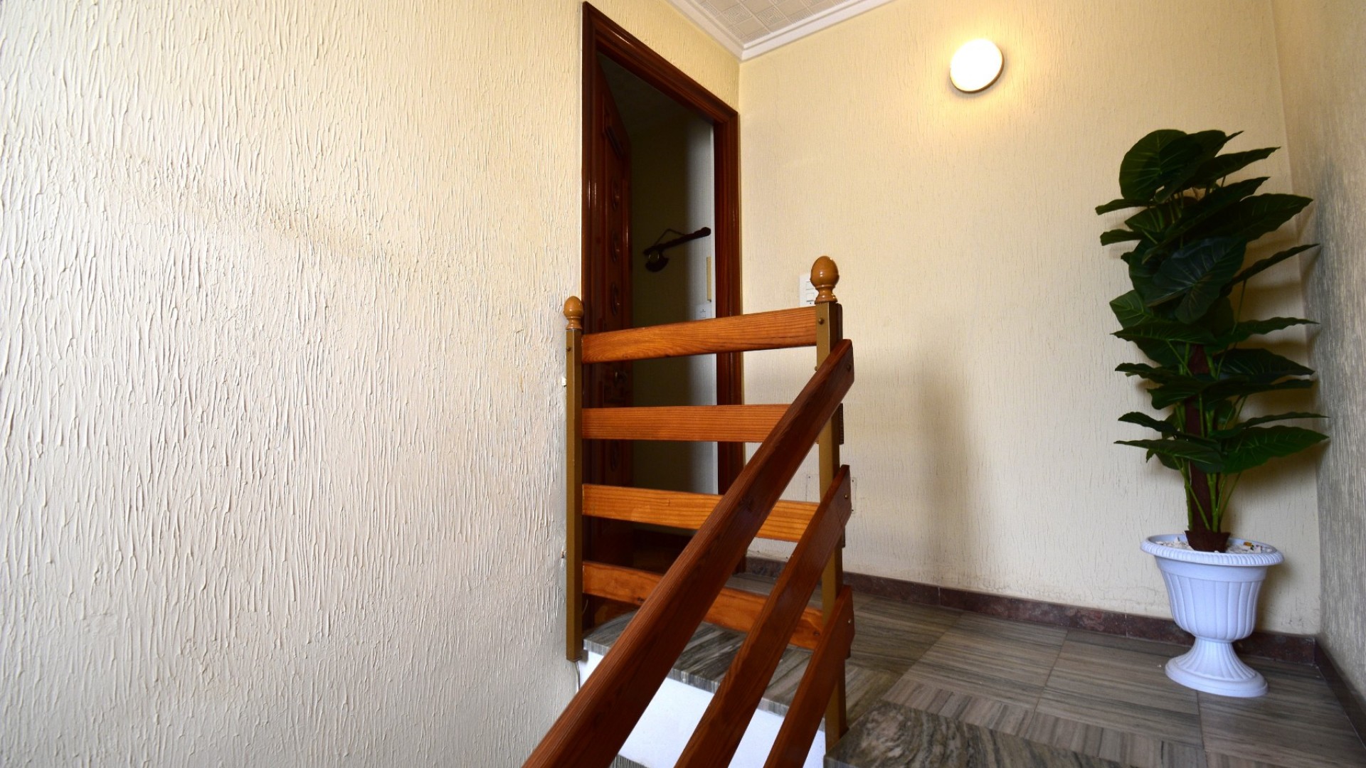 Videresalg - Byhus -
Rojales