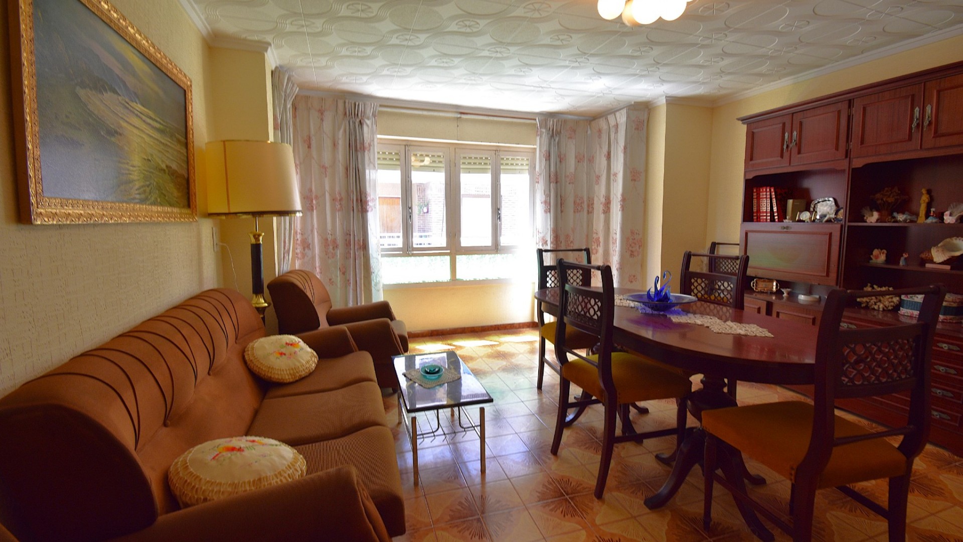 Videresalg - Byhus -
Rojales