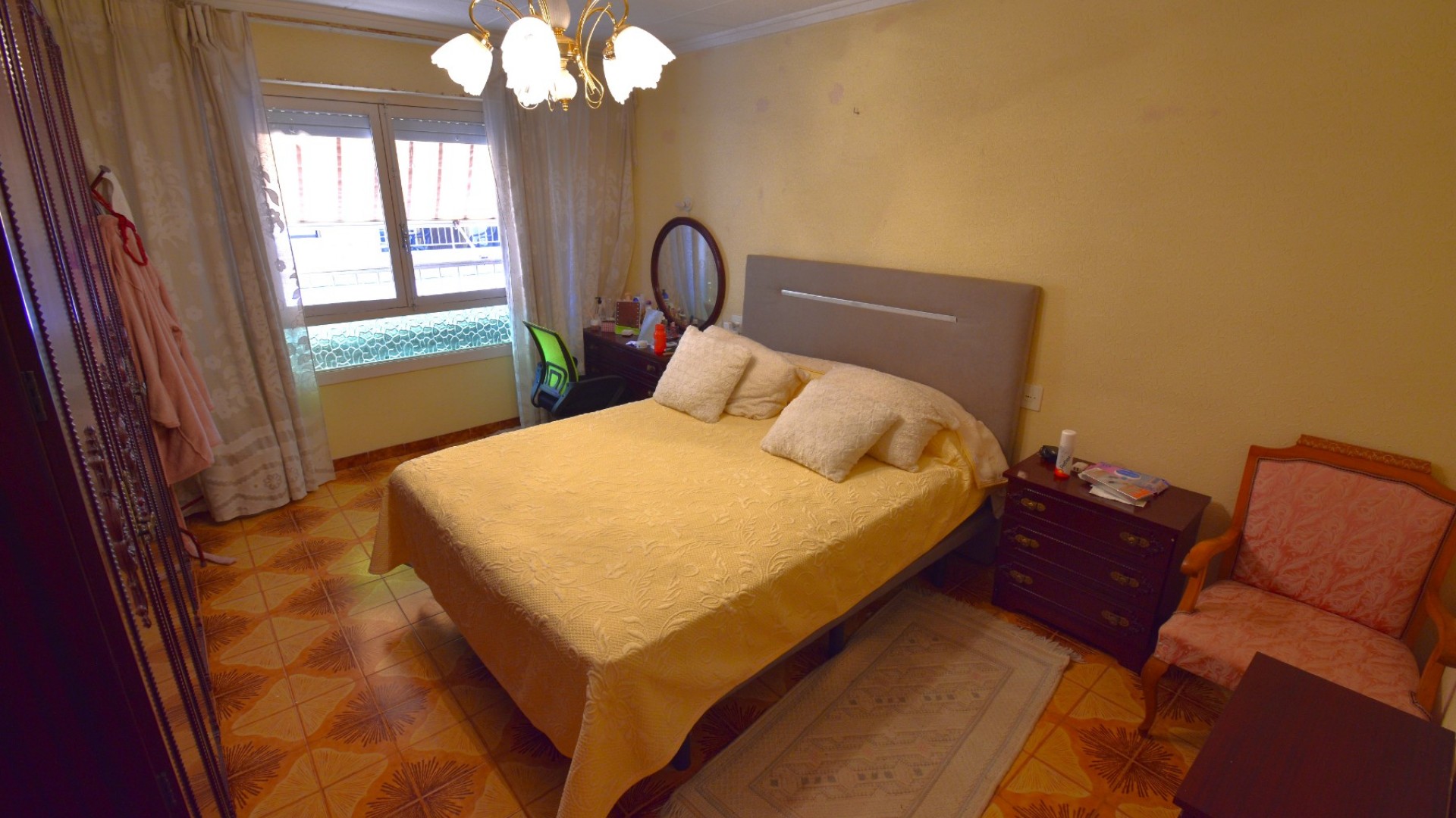 Videresalg - Byhus -
Rojales