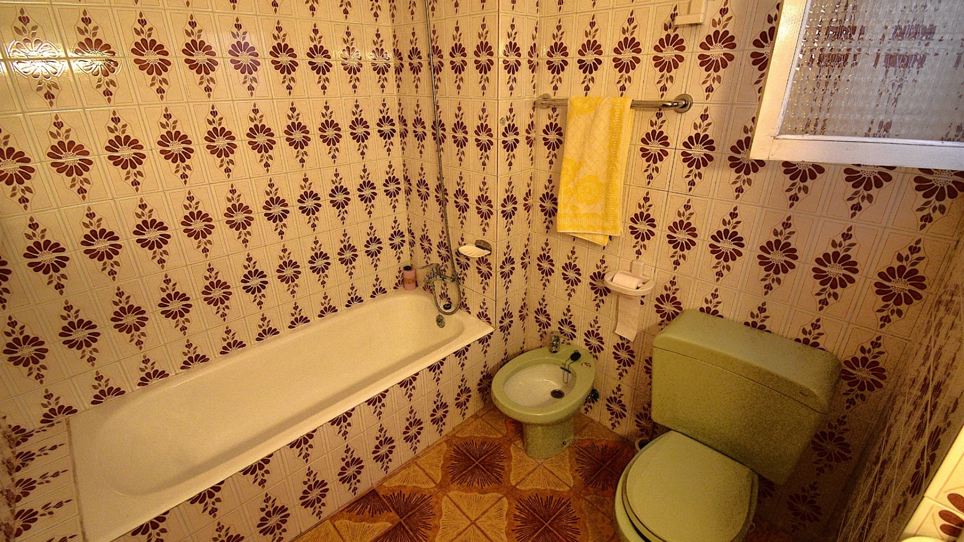 Videresalg - Byhus -
Rojales