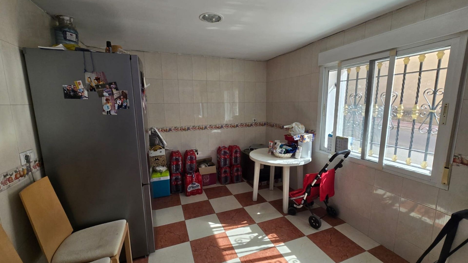 Videresalg - Byhus -
SAX