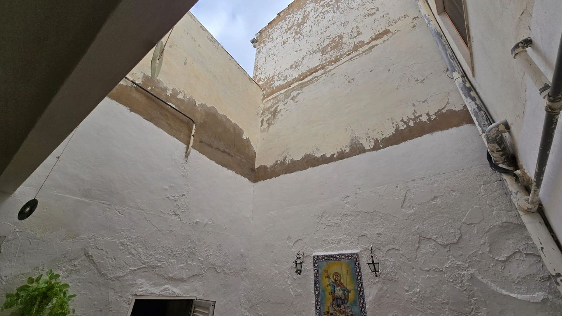 Videresalg - Byhus -
SAX