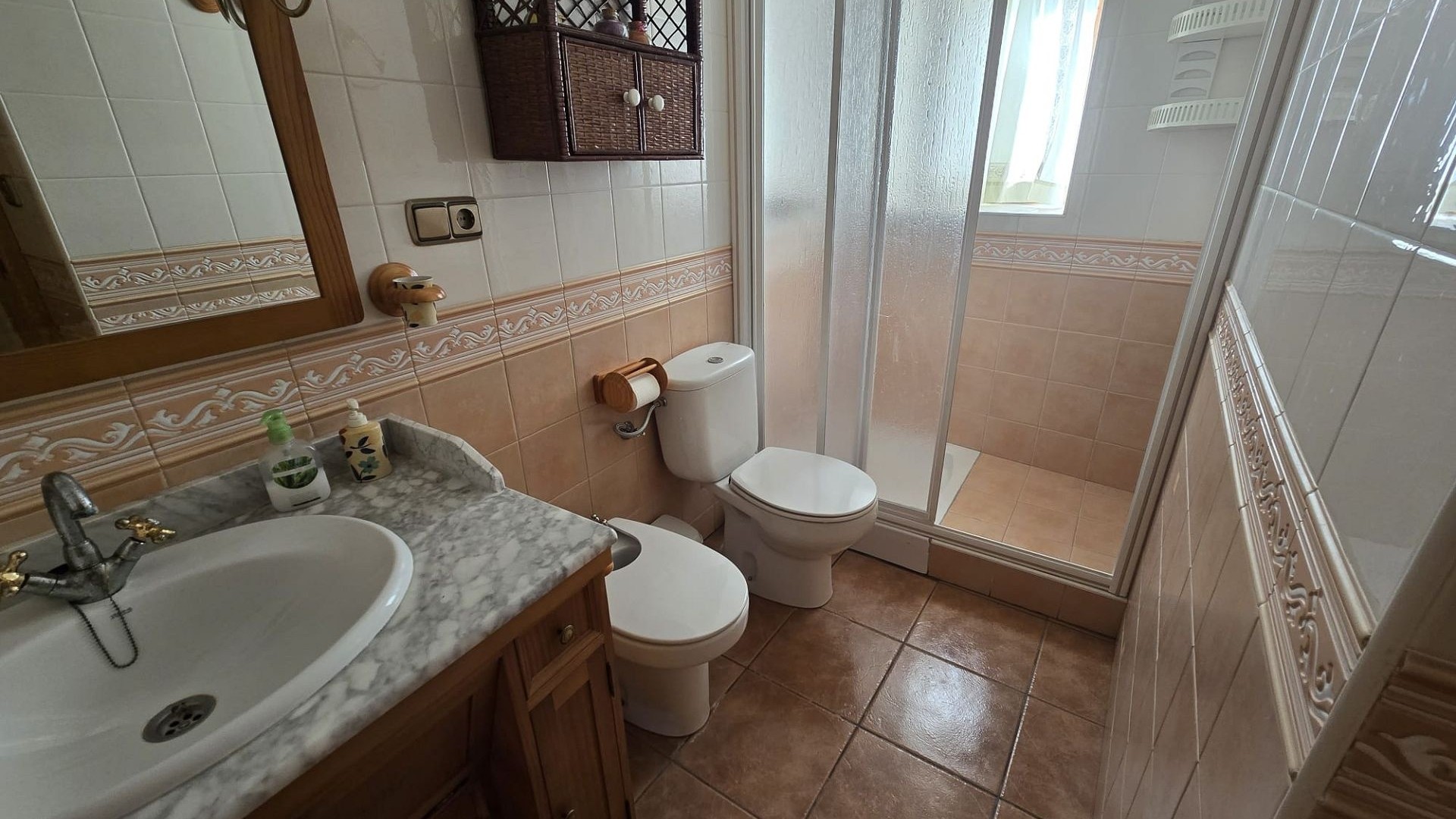 Videresalg - Byhus -
SAX