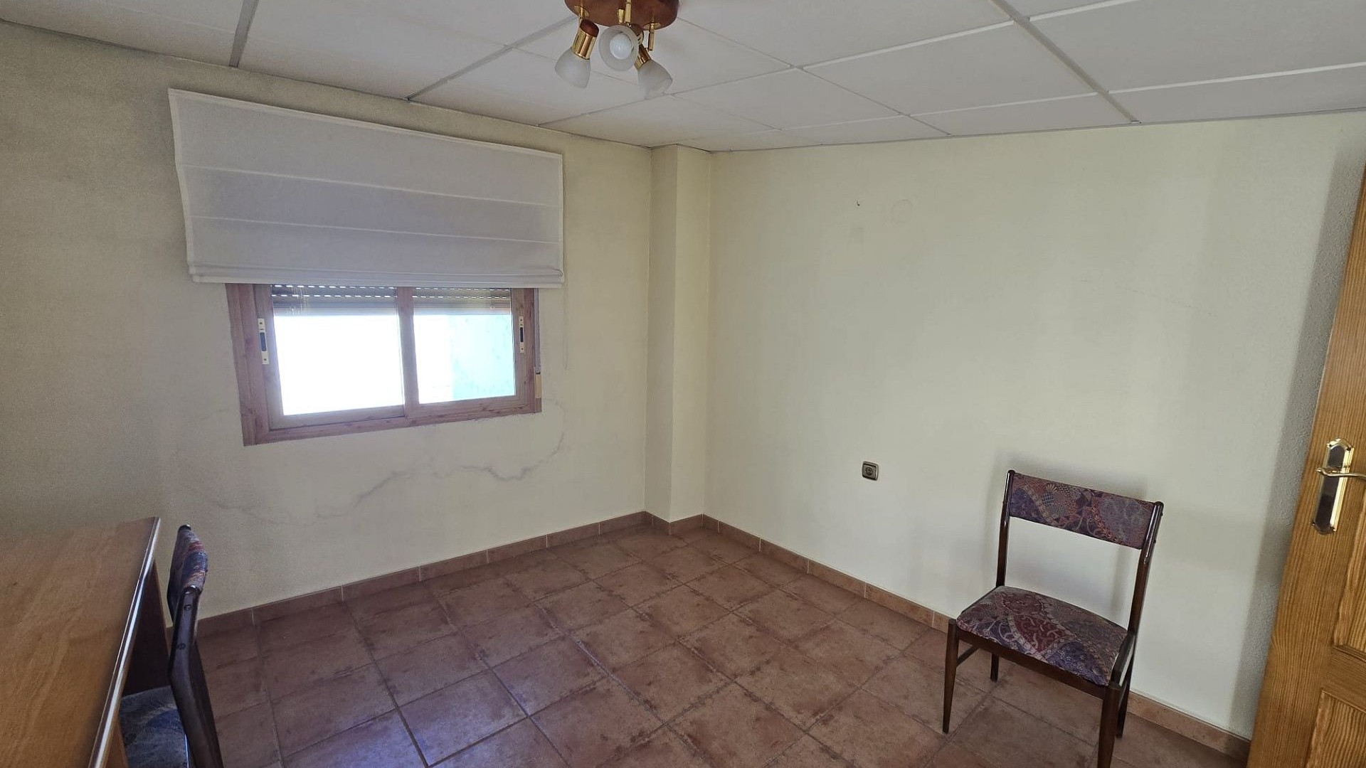 Videresalg - Byhus -
SAX