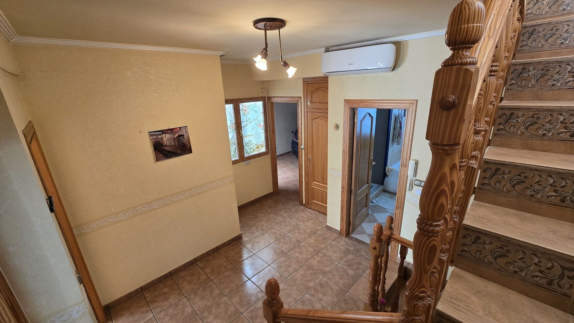 Videresalg - Byhus -
SAX