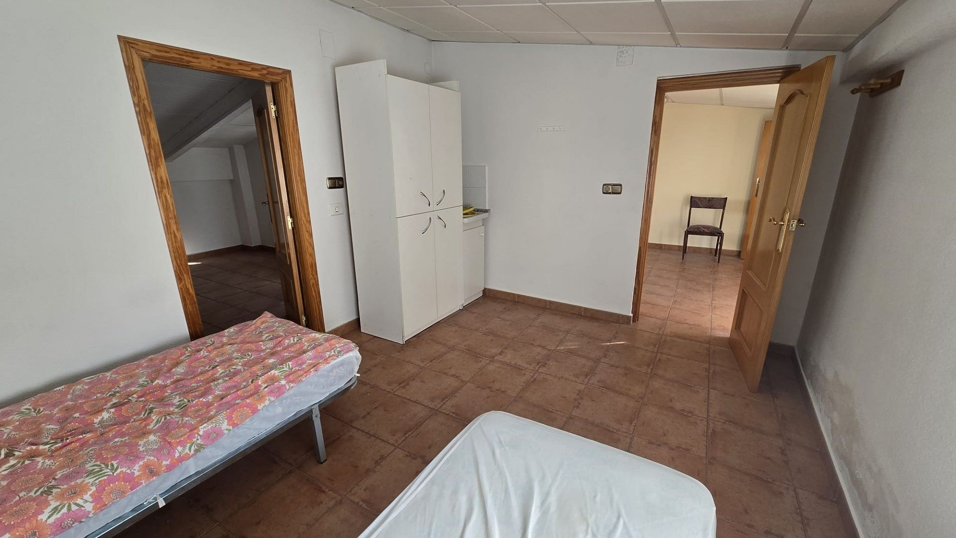 Videresalg - Byhus -
SAX